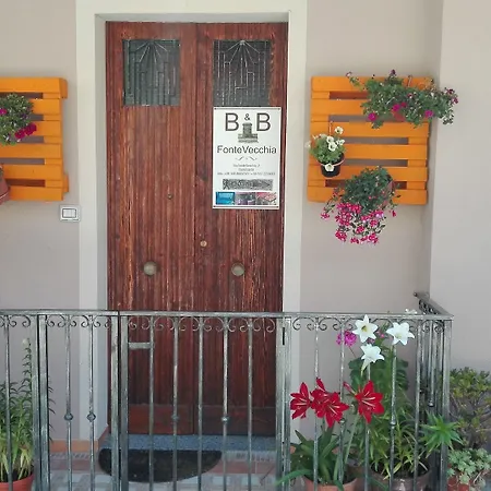 Fontevecchia فندق مبيت وإفطار 3*